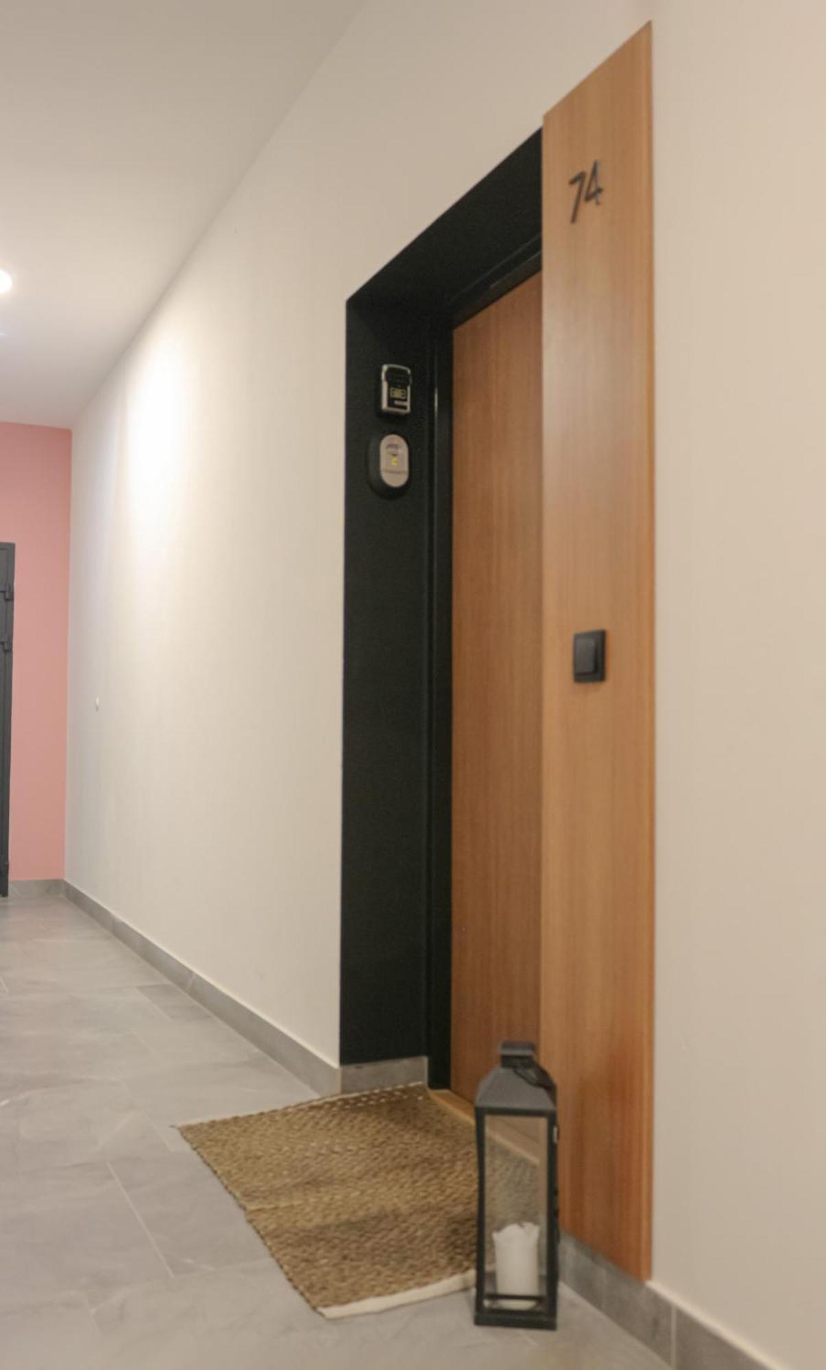 Relax&Comfort New Waw 50 Sqm With Terrace, Garden, Free Parking And Ac Warsaw Luaran gambar