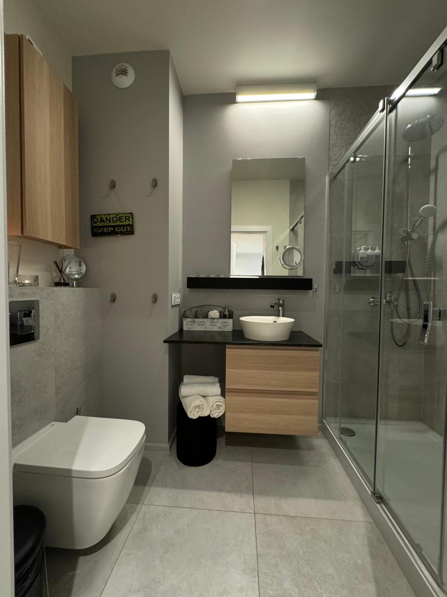 Relax&Comfort New Waw 50 Sqm With Terrace, Garden, Free Parking And Ac Warsaw Luaran gambar